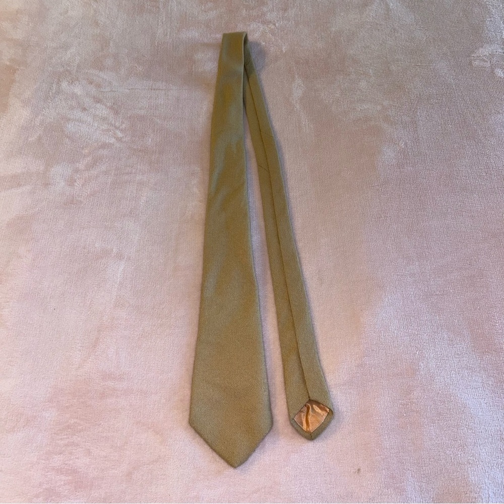 Vintage Dunn & Co tan lambswool tie made in Great Britain